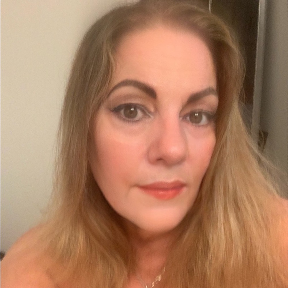 Meet your Posher, Esther